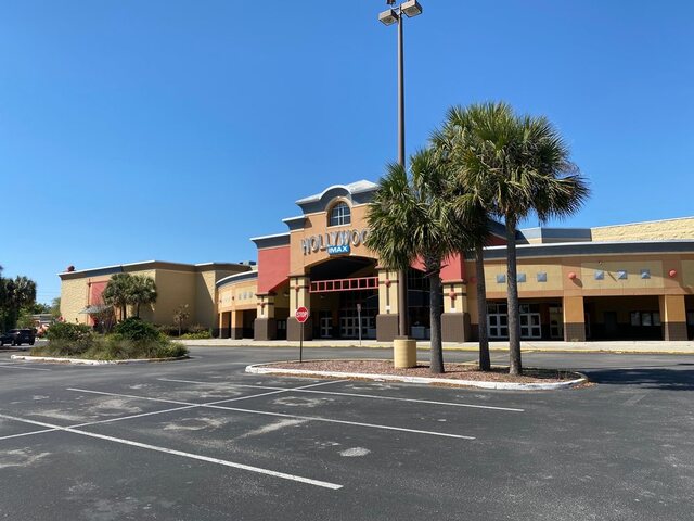 Regal Hollywood ScreenX & IMAX - Ocala