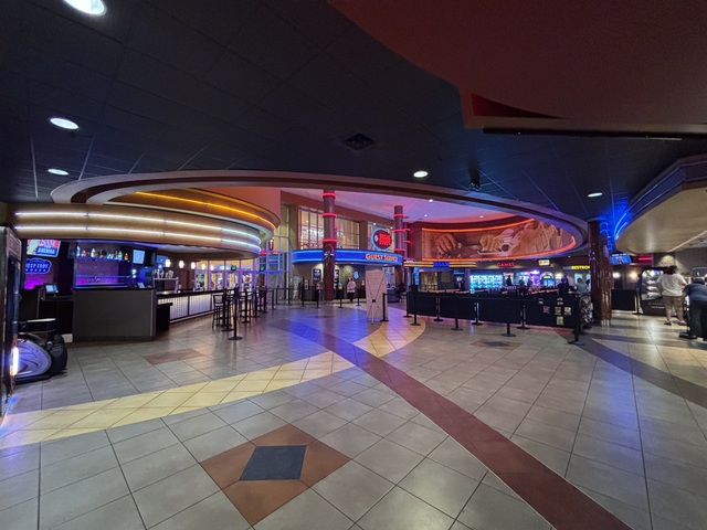 Regal Opry Mills 20 Lobby