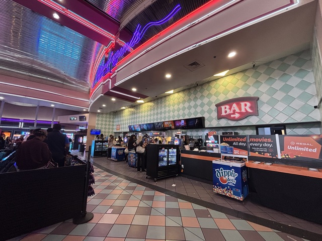 Regal Hollywood Nashville 27 Concession Stand