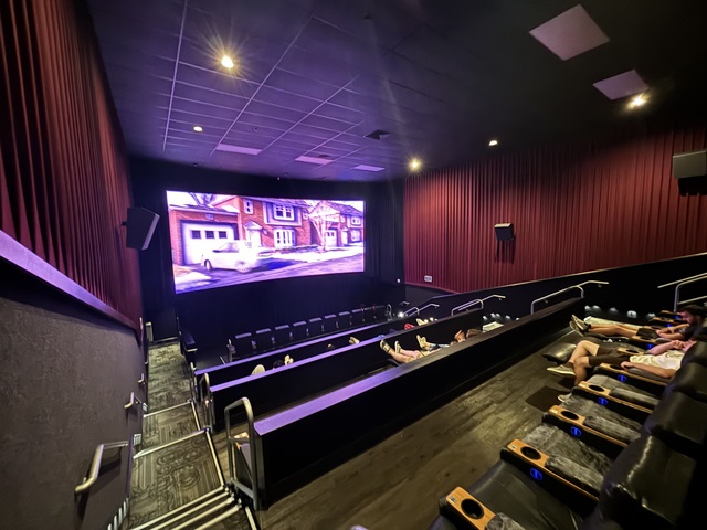 Regal Hollywood Nashville 27 Theater Facing Screen