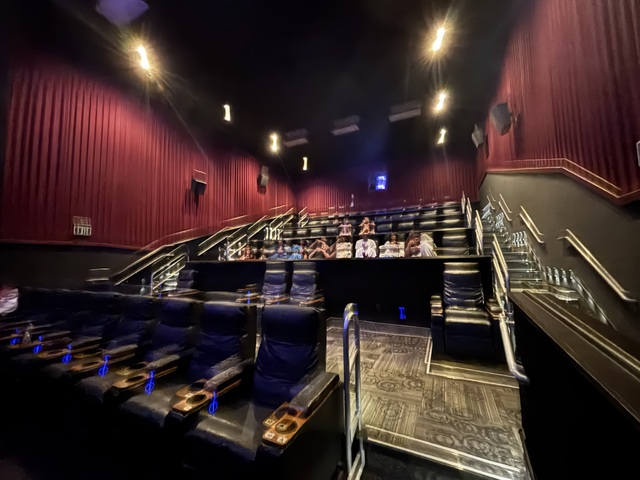 Regal Hollywood Nashville 27 Theater Facing Seats