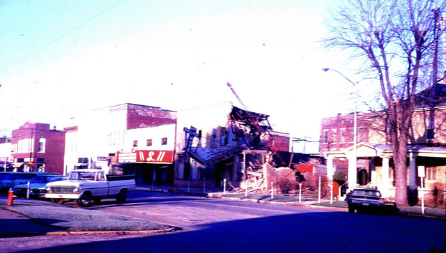 Lyric Theatre