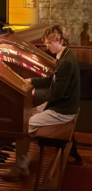 New Young Organist Plays Intermission Grand Lake Theatre 