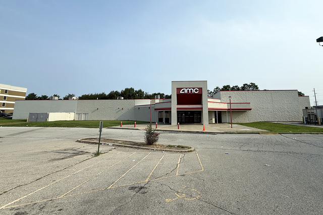 AMC Showplace Springfield 8, Springfield, IL
