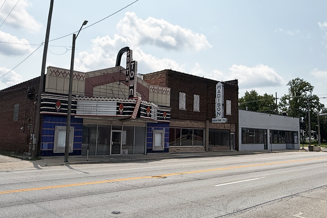 South Town Theatre, Springfield, IL