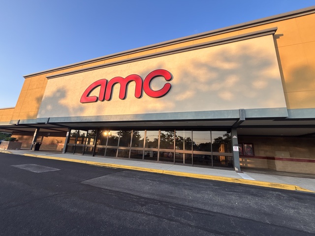 AMC Marlton 8 Front Exterior