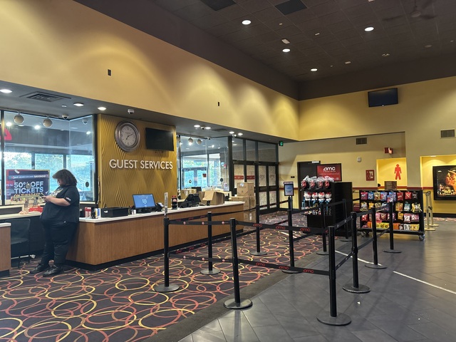 AMC Marlton 8 Lobby