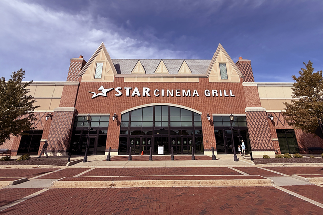 Star Cinema Grill South Barrington, IL