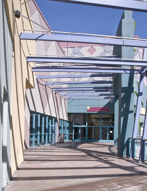 Entrance at day (2010)