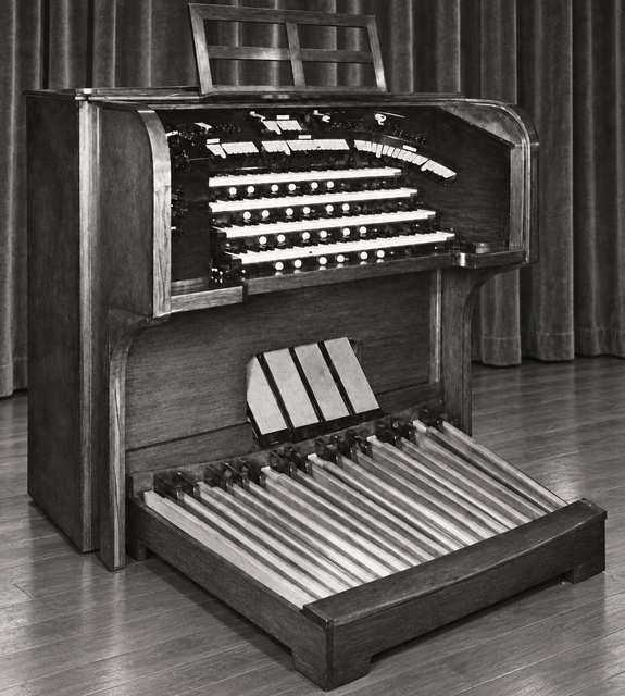 Royal Grand Theater Console