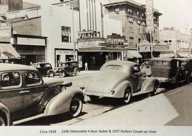Circa 1938 image courtesy IGHS & Foundation. "The Great Barrier" at Palace Theatre released 3/25/37.