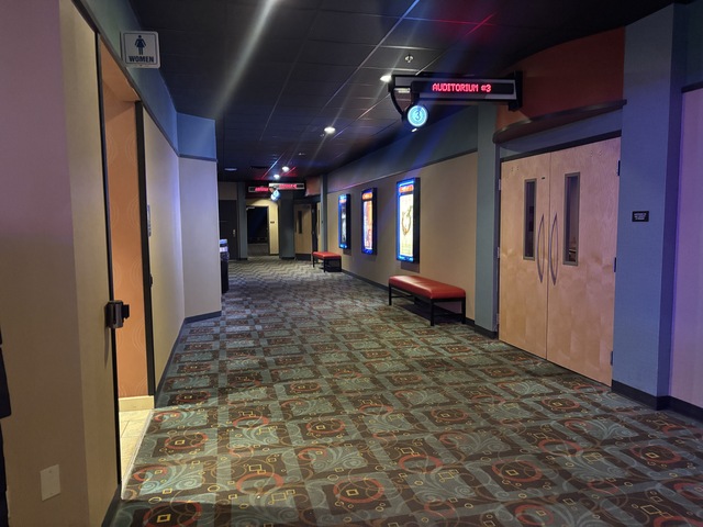 AMC Mount Lebanon 6