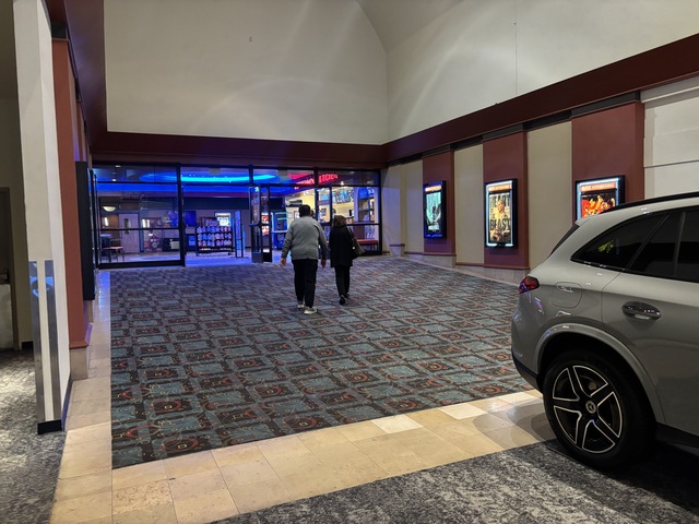 AMC Mount Lebanon 6