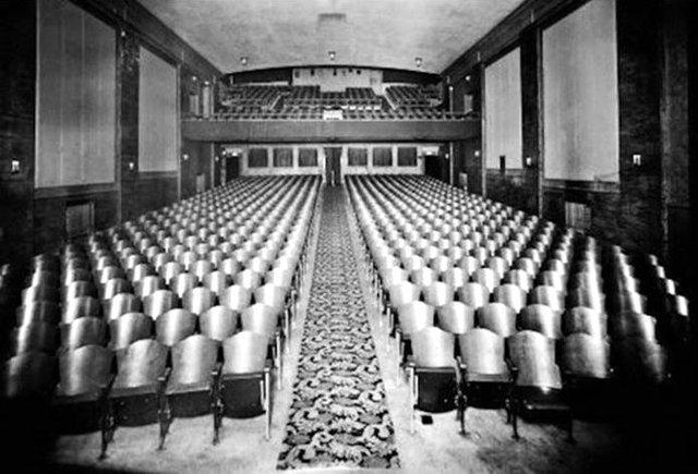 CIRCLE (CENTER) Theatre; Oklahoma City, Oklahoma.