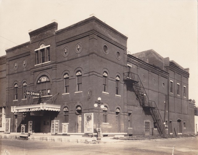 DeGRAW OPERA HOUSE (CEDAR CINEMA); Brookfield, Missouri. 